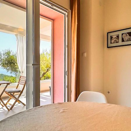 Studio Vesna With A Terrace And Sea View Рабац Экстерьер фото