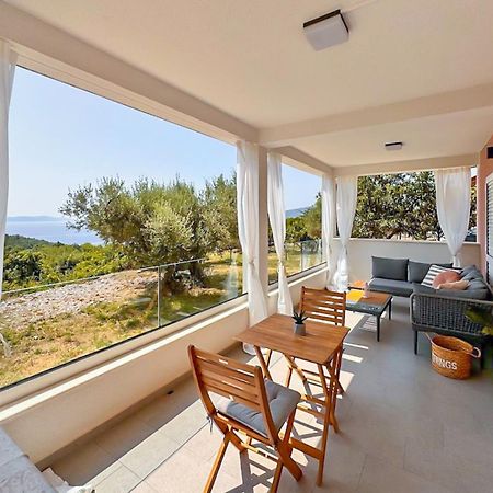 Studio Vesna With A Terrace And Sea View Рабац Экстерьер фото