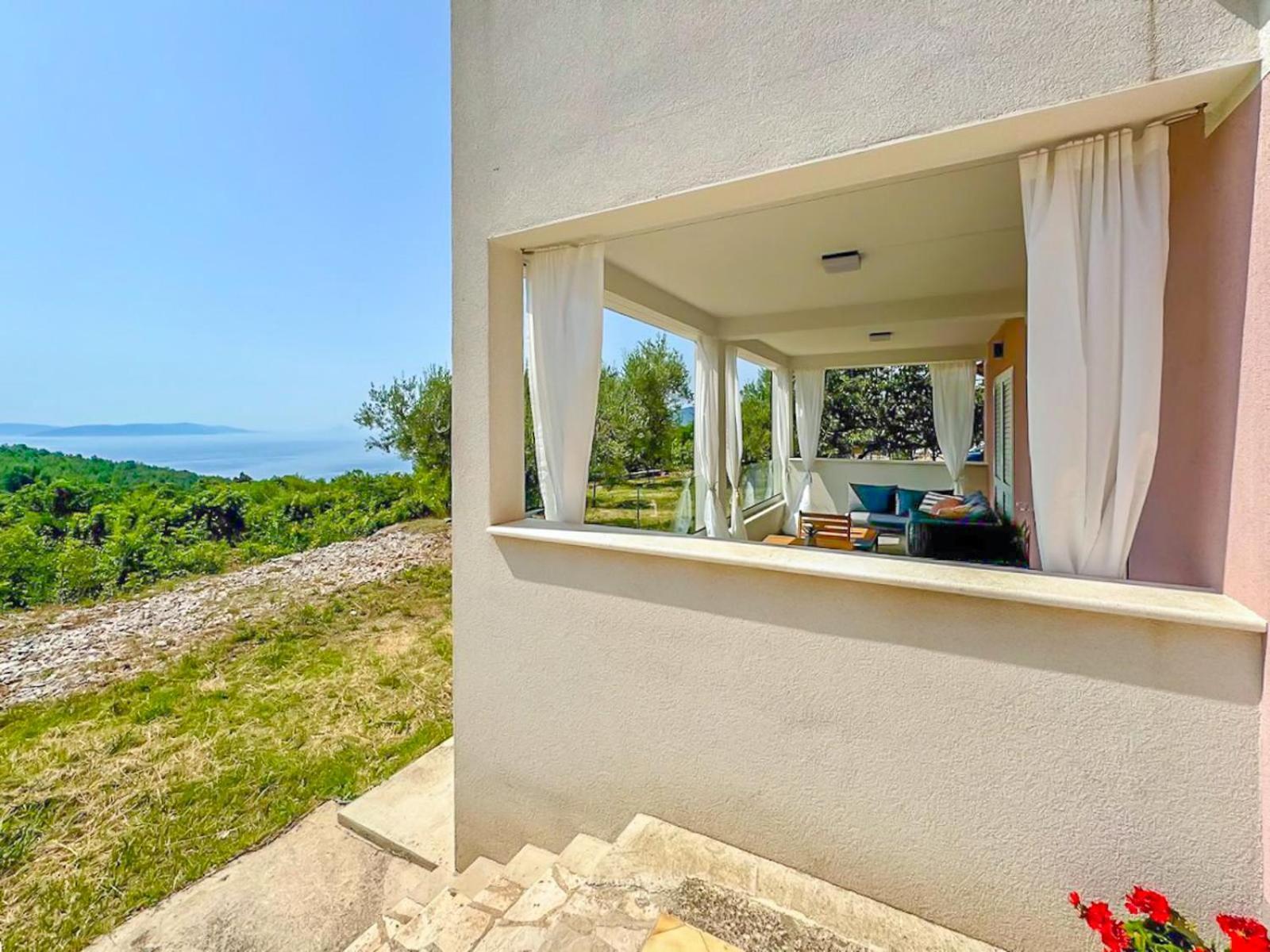 Studio Vesna With A Terrace And Sea View Рабац Экстерьер фото